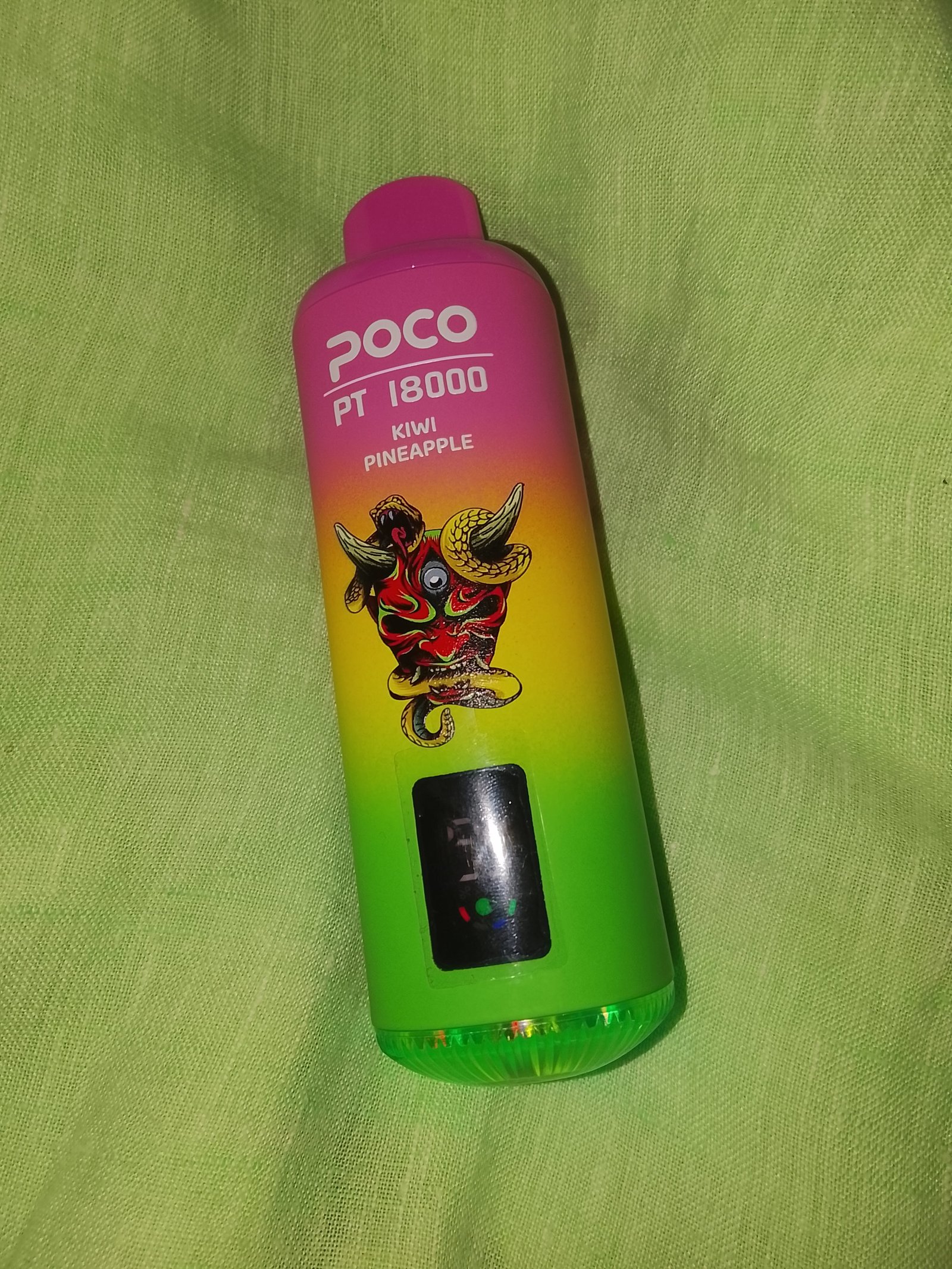 Vaper POCO PT 18000 caladas . Kiwi/piña.
