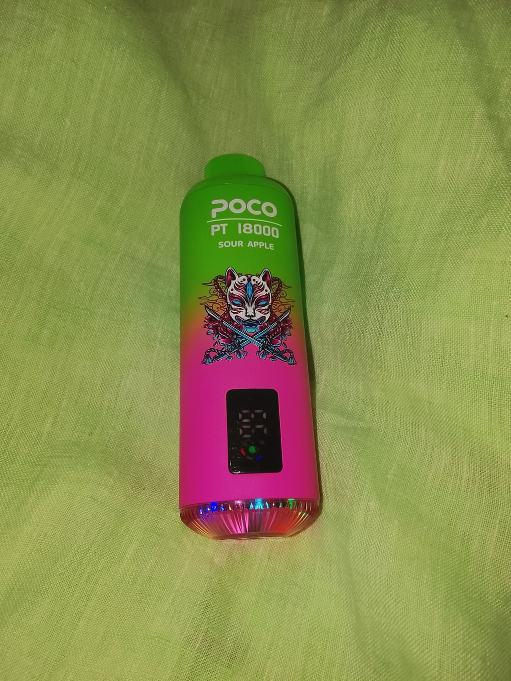 Vaper POCO PT 18000 caladas. Manzana verde.