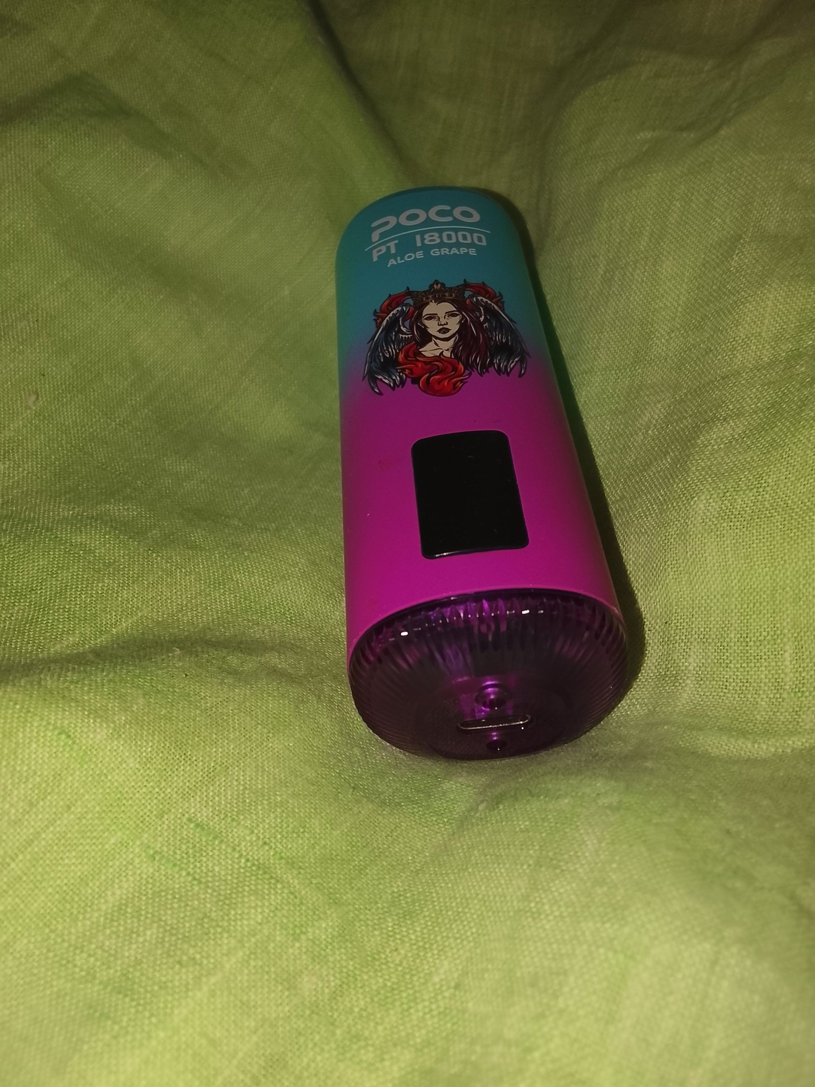 Vaper POCO PT 18000 caladas. Uva/aloe